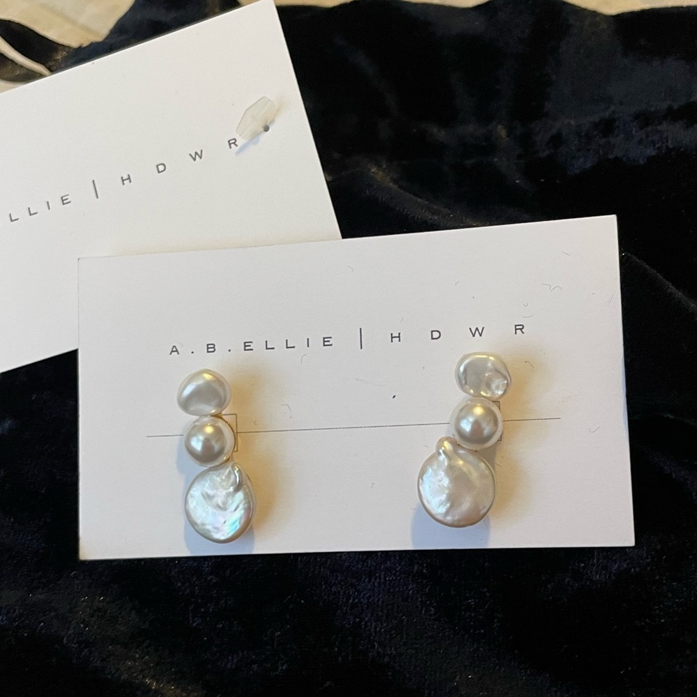 NWT A.B. Ellie Pearl Baroque Pearl Climber Earrings